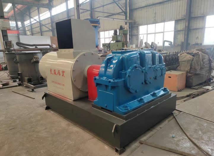 新型撕碎機成套設(shè)備